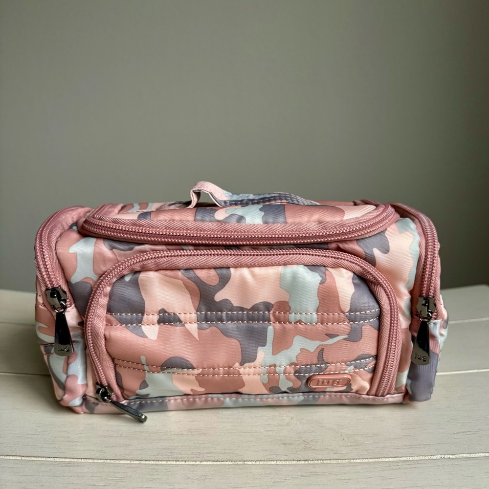 NWOT! Lug Trolley Mini Cosmetic Case in Camo Rose